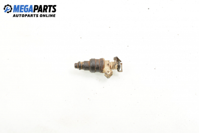 Gasoline fuel injector for Volkswagen Golf III 1.6, 101 hp, hatchback, 5 doors, 1996