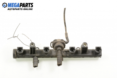 Fuel rail for Seat Ibiza (6K) 1.4, 60 hp, hatchback, 3 doors, 2001