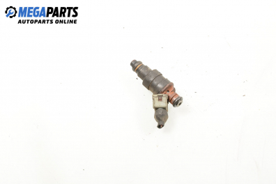 Gasoline fuel injector for Renault 19 1.7, 90 hp, hatchback, 5 doors, 1990