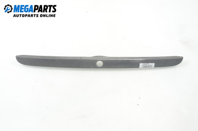 Boot lid moulding for Ford Escort 1.6 16V, 90 hp, hatchback, 5 doors, 1994, position: rear