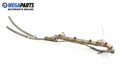 Fuel rail for Nissan Primera (P11) 2.0 16V, 140 hp, station wagon, 5 doors automatic, 2000