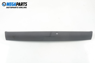 Capac plastic portbagaj for Volkswagen Touareg 2.5 R5 TDI, 174 hp, suv, 5 uși, 2003, position: din spate