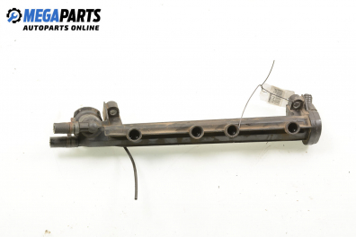 Fuel rail for Volkswagen Golf IV 1.6, 100 hp, hatchback, 3 doors automatic, 1999