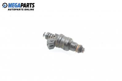 Gasoline fuel injector for Opel Vectra A 2.0, 116 hp, hatchback, 5 doors, 1991