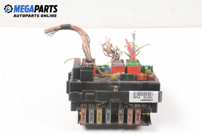 Fuse box for Peugeot 406 2.2 HDi, 133 hp, sedan, 5 doors, 2001