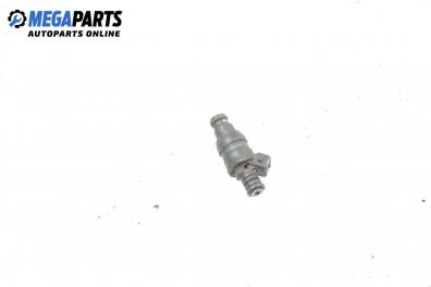 Gasoline fuel injector for BMW 3 (E36) 1.8, 115 hp, sedan, 5 doors, 1993