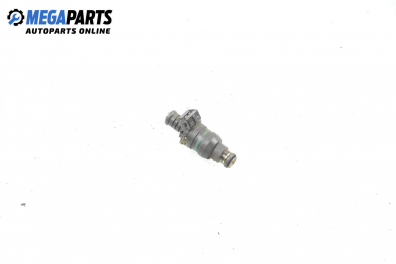 Gasoline fuel injector for BMW 3 (E36) 1.8, 115 hp, sedan, 5 doors, 1993