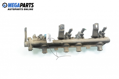 Fuel rail with injectors for Renault Laguna I (B56; K56) 2.0, 113 hp, hatchback, 5 doors, 1994