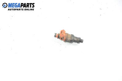 Gasoline fuel injector for Kia Clarus 1.8 16V, 116 hp, sedan, 5 doors, 2001