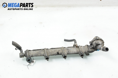 Fuel rail for Chrysler Voyager 2.5 TD, 116 hp, minivan, 5 doors, 1999