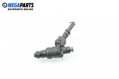 Gasoline fuel injector for Mercedes-Benz CLK-Class 208 (C/A) 2.3 Kompressor, 193 hp, coupe, 3 doors automatic, 1997