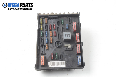 Fuse box for Volkswagen Passat (B6) 2.0 16V TDI, 140 hp, sedan, 5 doors automatic, 2005