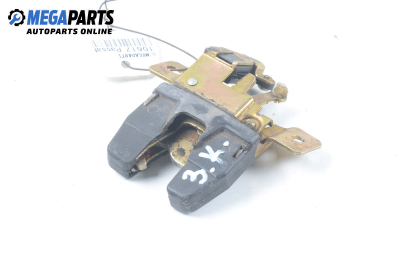 Trunk lock for Volkswagen Passat (B3) 2.0, 115 hp, sedan, 5 doors, 1991, position: rear