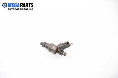 Gasoline fuel injector for Mazda 323 (BG) 1.8 16V, 103 hp, hatchback, 5 doors, 1992