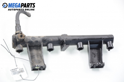 Fuel rail for Peugeot 206 1.6 16V, 109 hp, hatchback, 3 doors, 2002