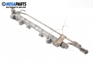 Fuel rail for Toyota Corolla (E110) 1.3, 86 hp, hatchback, 3 doors, 1997