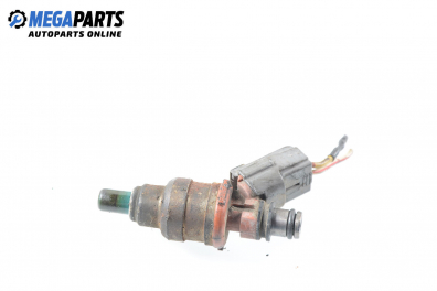 Gasoline fuel injector for Mazda 323 (BG) 1.6 16V, 88 hp, hatchback, 3 doors, 1994