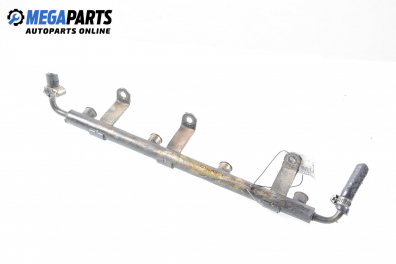 Fuel rail for Alfa Romeo 164 2.0 T.Spark, 144 hp, sedan, 5 doors, 1995