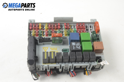 Fuse box for Opel Vectra B 1.8 16V, 115 hp, station wagon, 5 doors, 1997