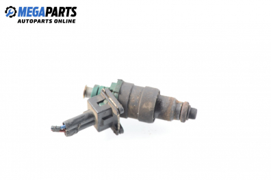 Gasoline fuel injector for Daewoo Nexia 1.5 16V, 90 hp, sedan, 5 doors, 1998