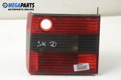 Inner tail light for Volkswagen Passat (B4) 1.6, 101 hp, sedan, 1995, position: right