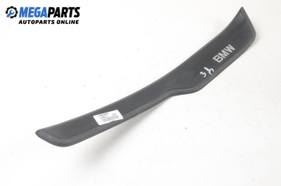 Interior plastic for BMW 3 (E90, E91, E92, E93) 2.0 d, 163 hp, station wagon, 5 doors, 2006, position: rear - right