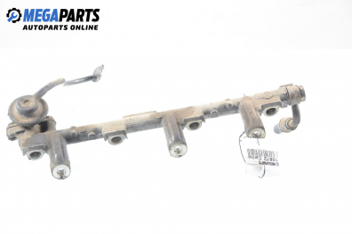 Fuel rail for Toyota Carina 1.6, 107 hp, sedan, 5 doors, 1994