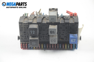 Fuse box for Volkswagen Passat (B3) 1.8, 90 hp, station wagon, 5 doors, 1989