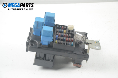 Fuse box for Nissan Primera (P11) 1.6 16V, 99 hp, hatchback, 5 doors, 1997