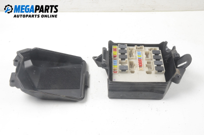 Fuse box for Renault Clio III 1.5 dCi, 65 hp, hatchback, 5 doors, 2007