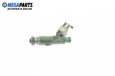 Gasoline fuel injector for Toyota Avensis 1.8 VVT-i, 129 hp, sedan, 5 doors, 2001