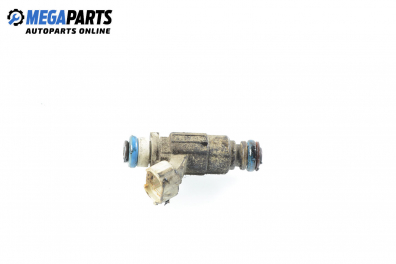 Gasoline fuel injector for Nissan Primera (P11) 2.0 16V, 140 hp, hatchback, 5 doors automatic, 2000