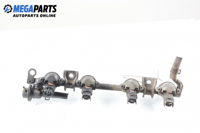 Fuel rail for Nissan Serena 1.6 16V, 97 hp, minivan, 5 doors, 1997