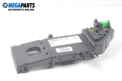 Sicherungskasten for Opel Signum 2.2 DTI, 125 hp, hecktür, 5 türen, 2003 № 24443147