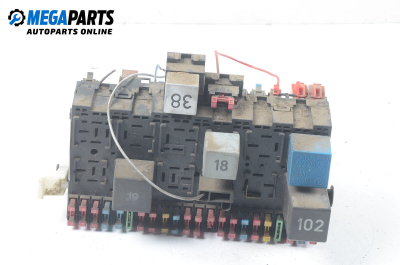 Fuse box for Volkswagen Transporter 2.4 D, 78 hp, truck, 3 doors, 1992