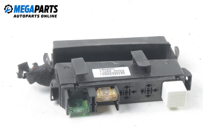 Fuse box for Opel Vectra C 2.2 16V DTI, 125 hp, hatchback, 5 doors, 2002