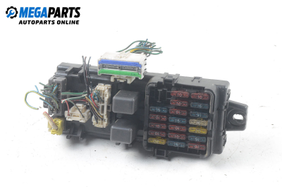 Fuse box for Mitsubishi Pajero II 2.8 TD, 125 hp, suv, 5 doors automatic, 1997