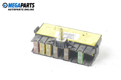 Fuse box for Peugeot 206 1.4 HDi, 68 hp, hatchback, 5 doors, 2004