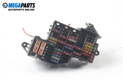 Sicherungskasten for Volkswagen Touareg 2.5 R5 TDI, 174 hp, suv, 5 türen automatic, 2004