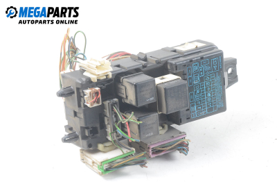 Fuse box for Mitsubishi Space Star 1.9 DI, 102 hp, minivan, 5 doors, 2001