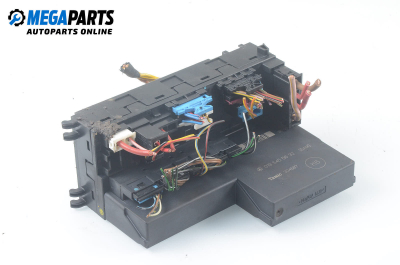 Sicherungskasten for Mercedes-Benz E-Klasse 210 (W/S) 2.0, 136 hp, sedan, 5 türen, 1998 № 019 545 56 32