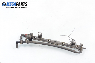 Fuel rail for Ford Focus I 1.8 16V, 115 hp, hatchback, 2001