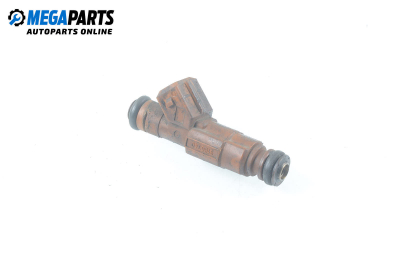 Gasoline fuel injector for Volvo S70/V70 2.4 T, 200 hp, station wagon, 2001