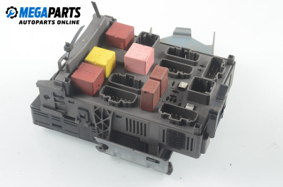 Fuse box for Renault Espace IV 2.2 dCi, 150 hp, minivan, 2005