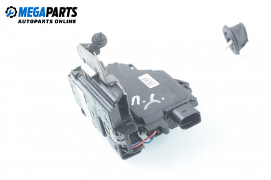 Schloss for Audi A4 (B6) 2.5 TDI, 163 hp, sedan automatic, 2003, position: rechts, vorderseite