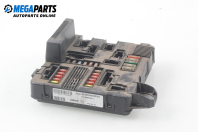 Fuse box for Renault Megane II 1.9 dCi, 120 hp, station wagon, 2004