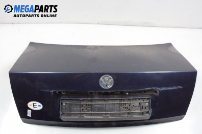 Capac spate for Volkswagen Passat (B5; B5.5) 1.6, 101 hp, sedan, 1997, position: din spate