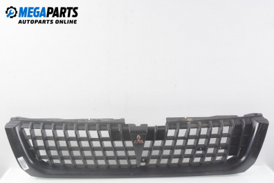 Gitter for Mitsubishi Pajero Sport I (K7, K9) 2.5 TD, 99 hp, suv, 2000, position: vorderseite