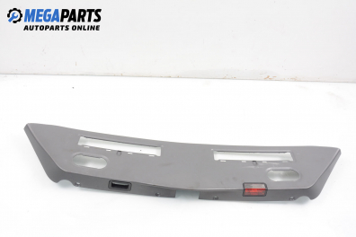 Capac plastic portbagaj for BMW 7 (E65) 4.4, 333 hp, sedan automatic, 2001, position: din spate