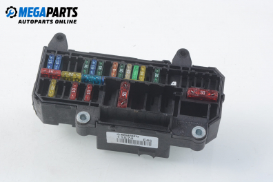 Sicherungskasten for BMW 7 (E65) 4.4, 333 hp, sedan automatic, 2001